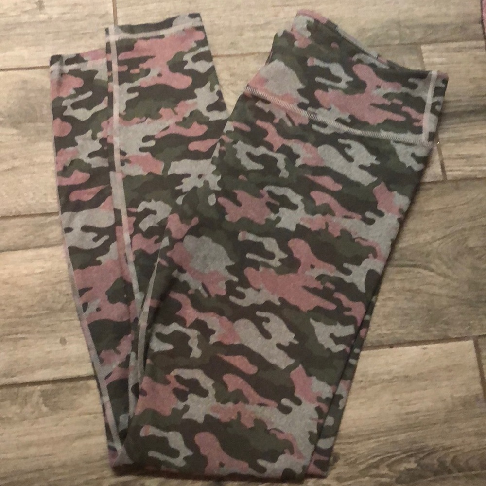Fabletics Camo Pink Leggings 8-10 Medium Used
